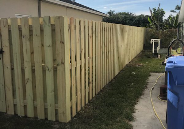 fence installation jupiter fence builders line property